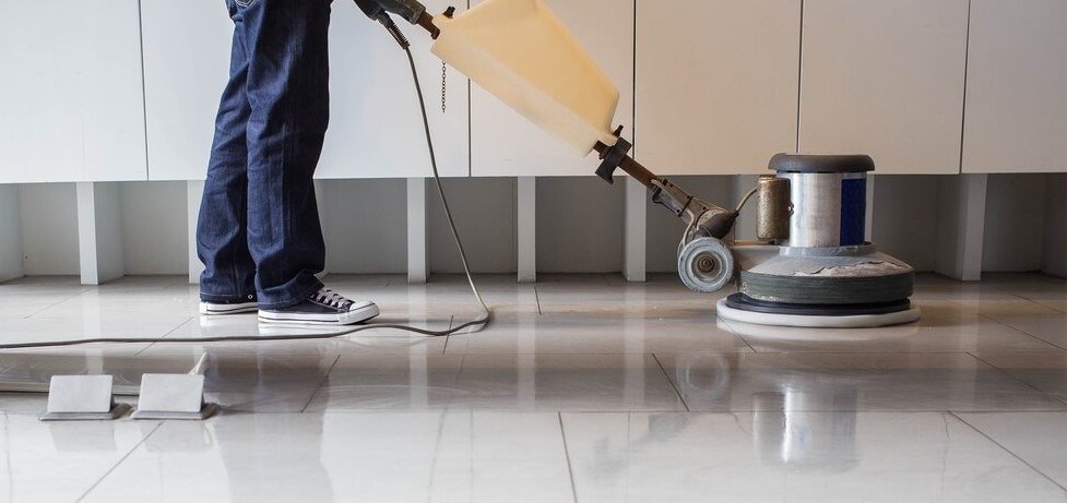 Mermer Zemin Bakımı Nasıl Yapılmalı? Parlaklığı Uzun Süre Korumanın Profesyonel Yolları